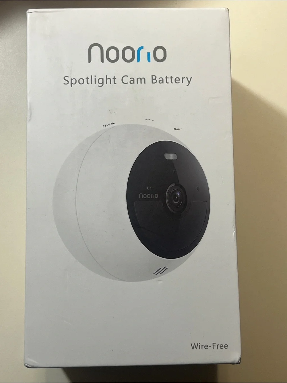 Noorio Spotlight Cam Battery - White and Black